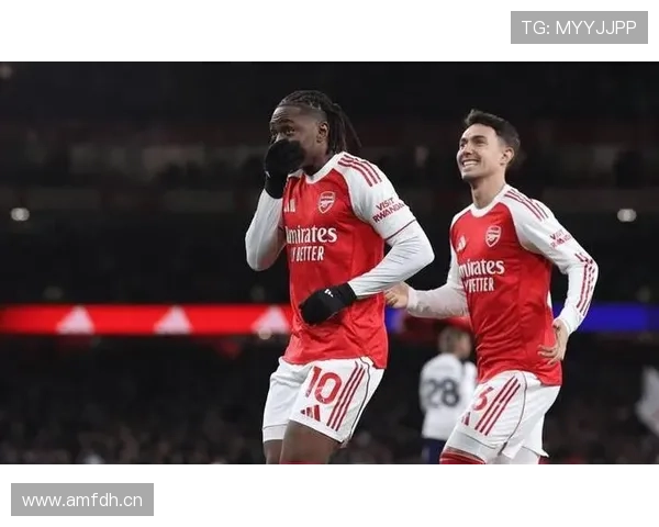 阿森纳多线作战压力显现,赛季中期表现波动对阵容稳定性产生影响