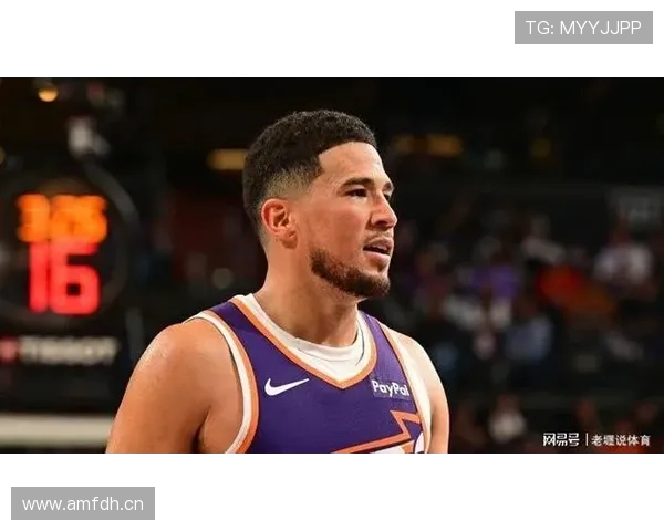 德文·布克私底下竟然穿得比街头潮人还酷，这反差也太顶了吧！